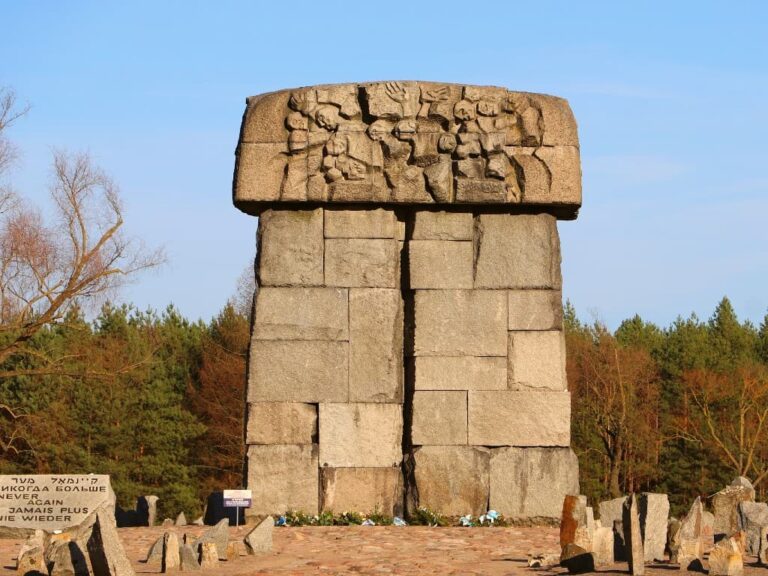 monument-in-treblinka
