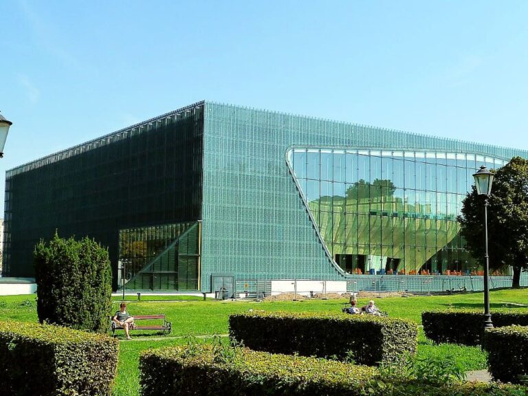 polin-museum-building